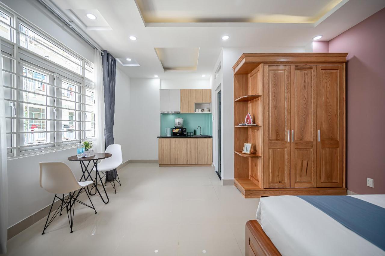 Cozrum Homes - Retro House Ho Chi Minh City Bagian luar foto