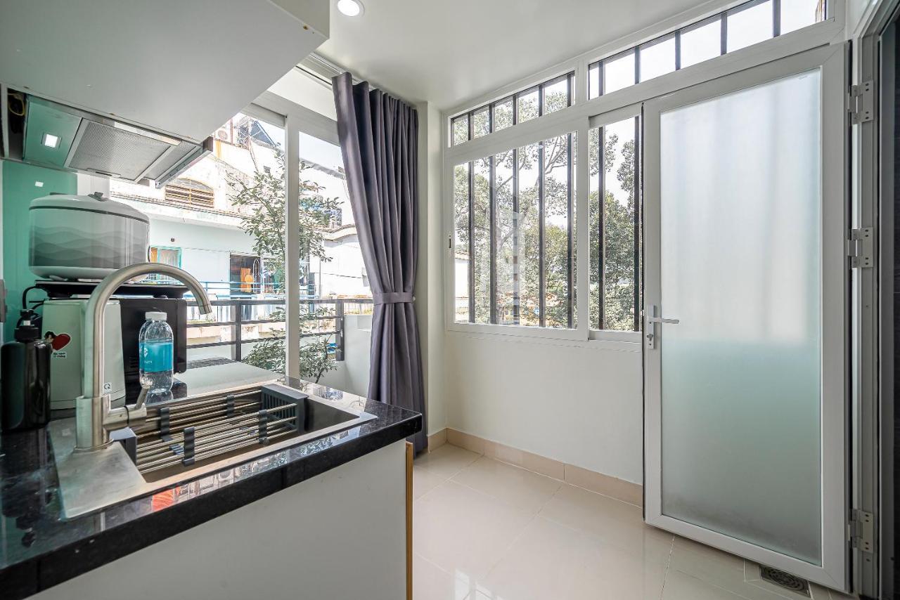 Cozrum Homes - Retro House Ho Chi Minh City Bagian luar foto