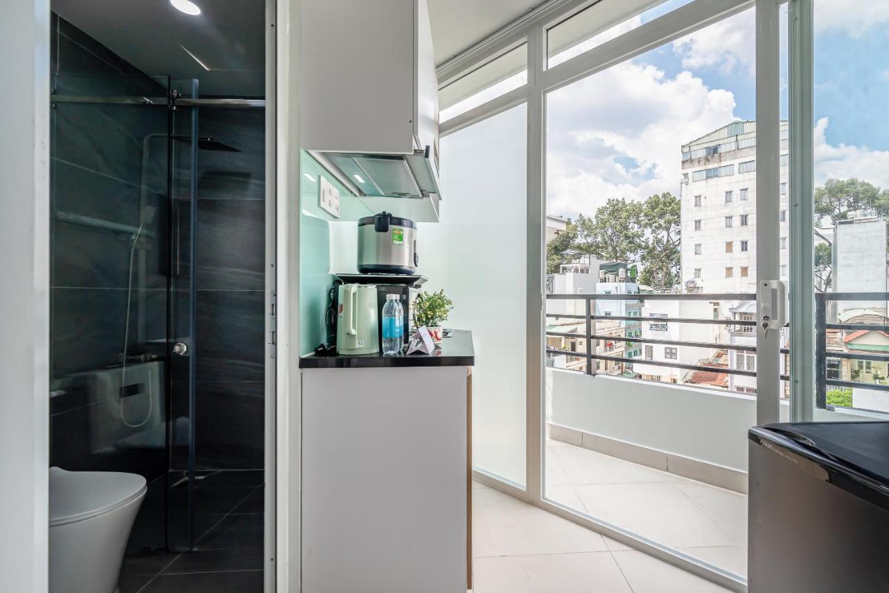 Cozrum Homes - Retro House Ho Chi Minh City Bagian luar foto