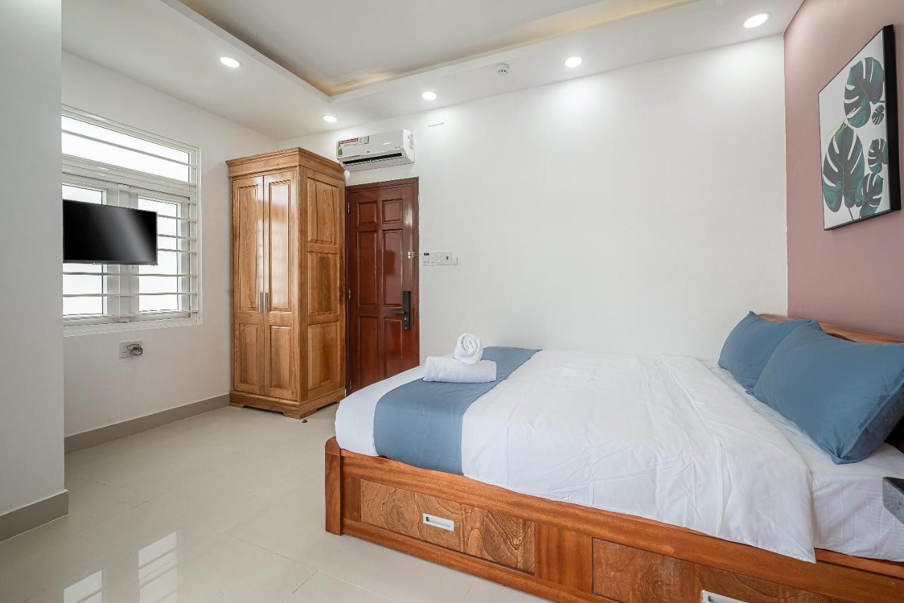 Cozrum Homes - Retro House Ho Chi Minh City Bagian luar foto