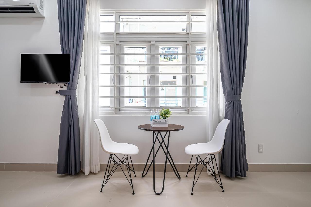 Cozrum Homes - Retro House Ho Chi Minh City Bagian luar foto