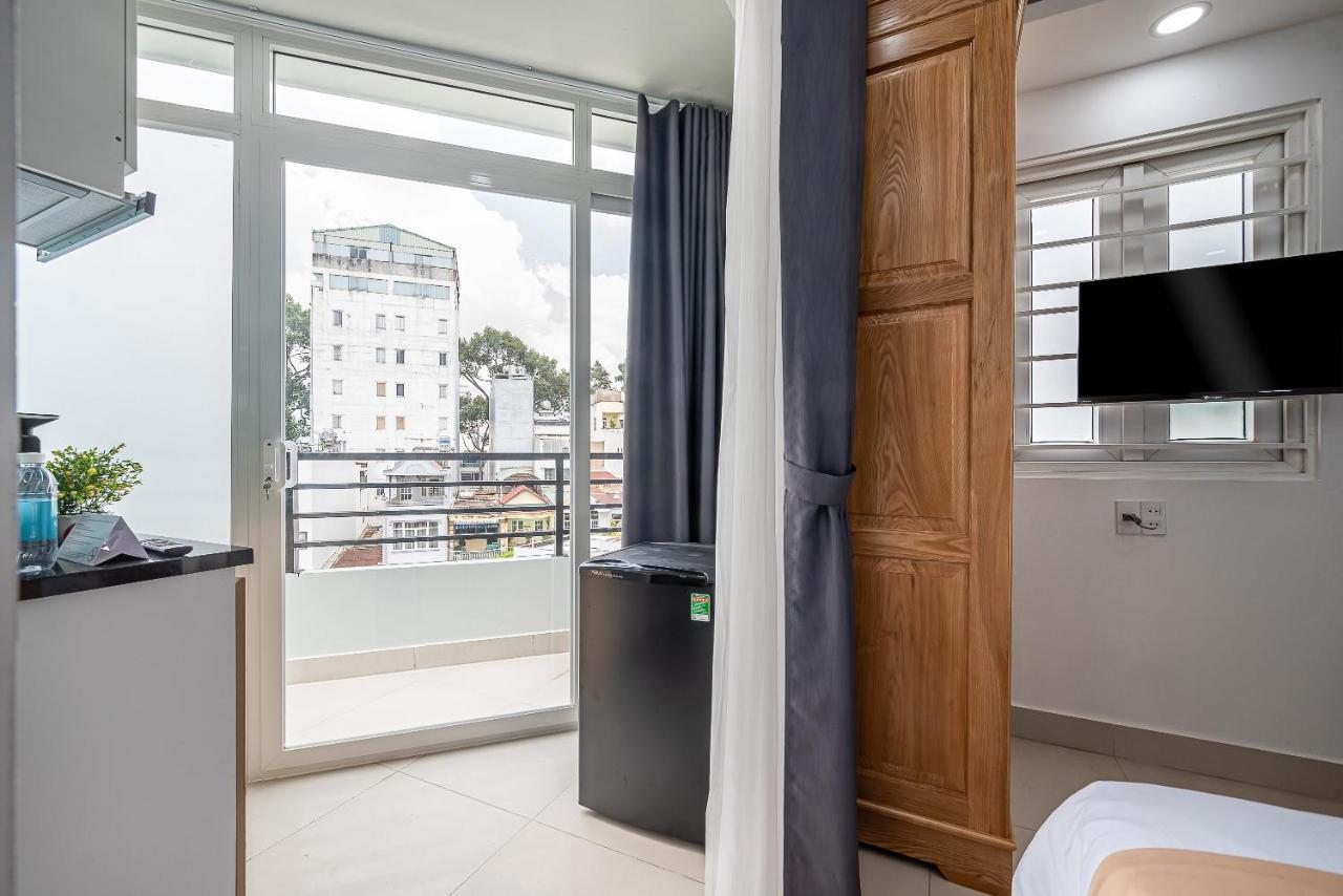 Cozrum Homes - Retro House Ho Chi Minh City Bagian luar foto