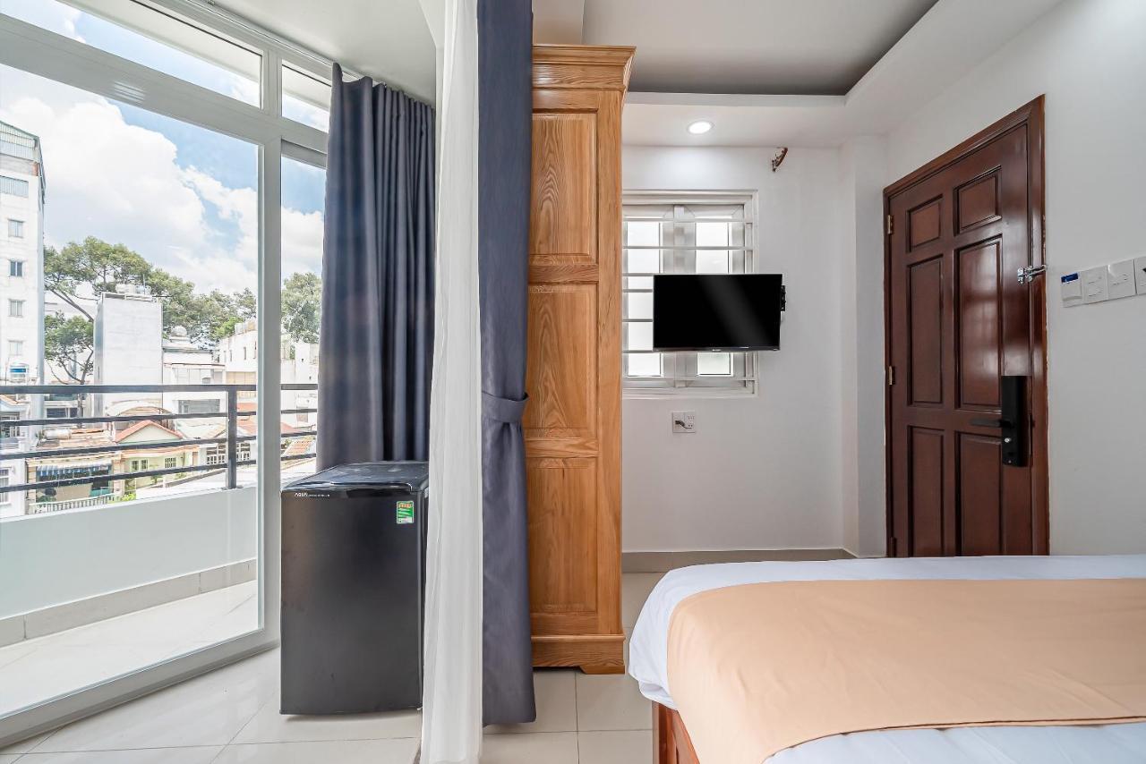 Cozrum Homes - Retro House Ho Chi Minh City Bagian luar foto