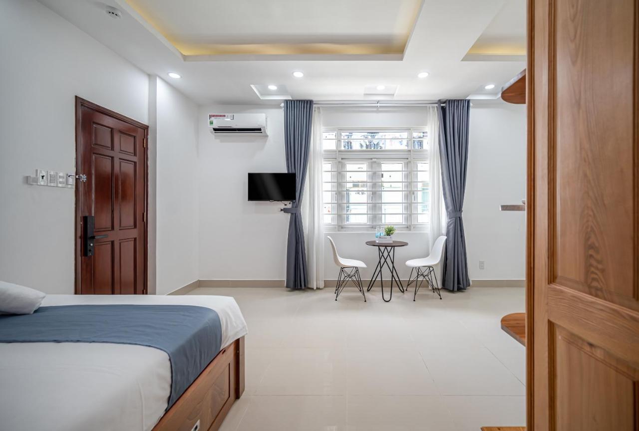 Cozrum Homes - Retro House Ho Chi Minh City Bagian luar foto